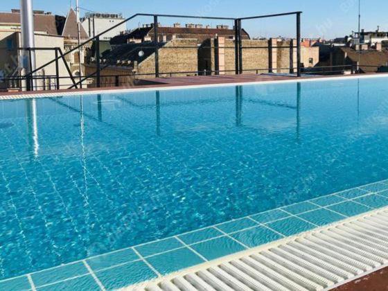 Royal In The Center With Free Parking! Apartament