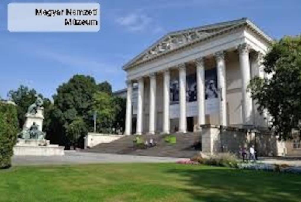 Royal In The Center With Free Parking! Apartament *