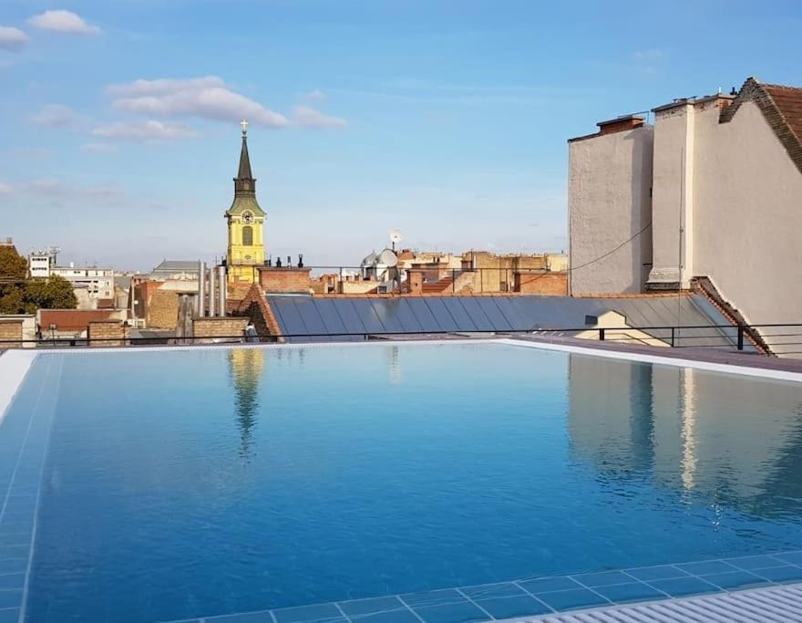 Royal In The Center With Free Parking! Budapesta
