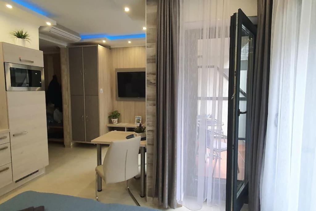 Apartament Royal In The Center With Free Parking!